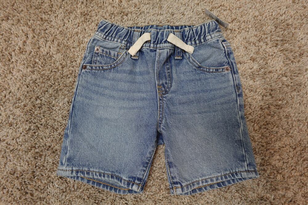 NWT GAP Kids Blue Jean Shorts with Elastic Waist Size 4